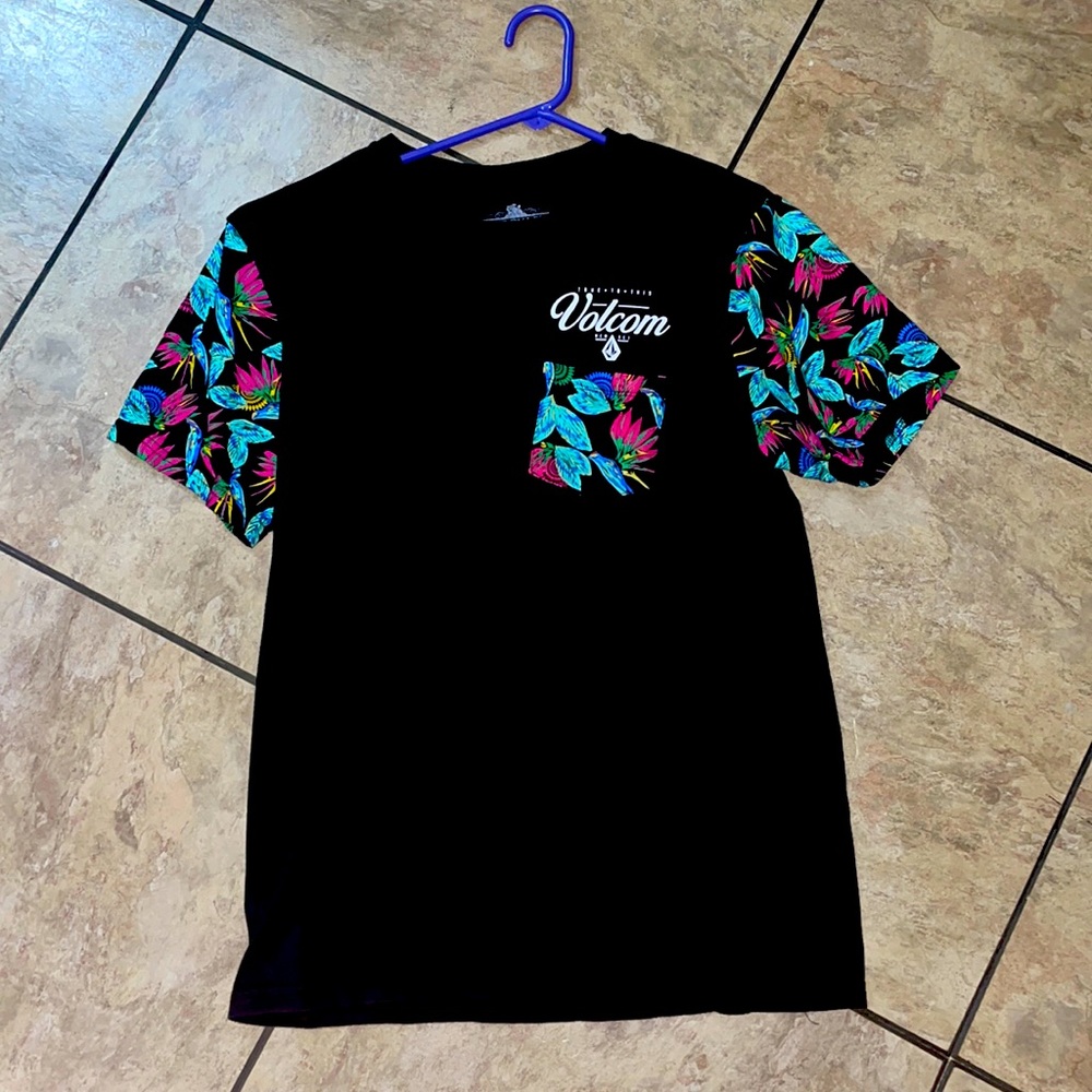 Volcom  M T Shirt with Pocket
